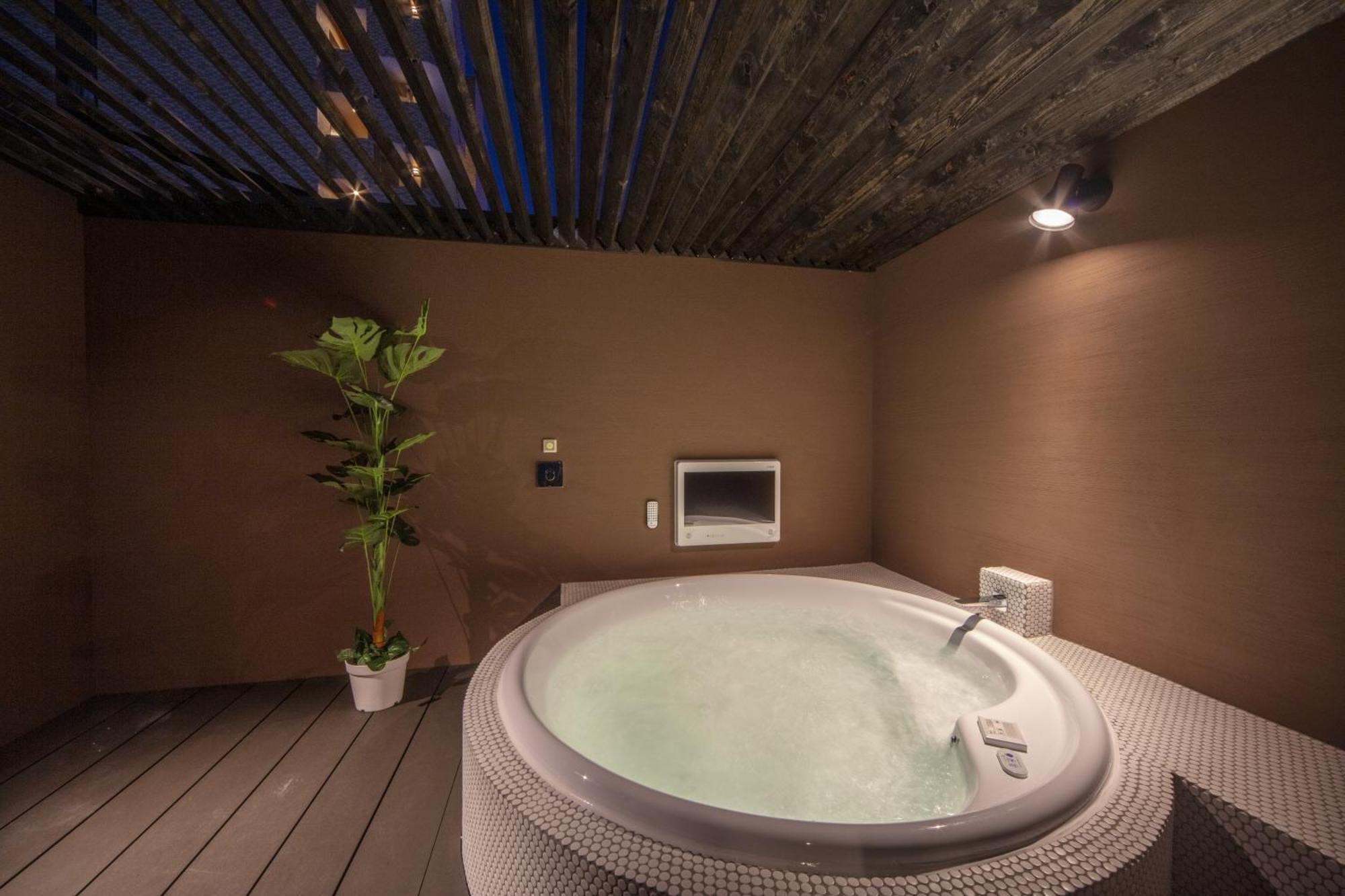 Noah Grande (Adults Only) Hotel โอซาก้า ภายนอก รูปภาพ