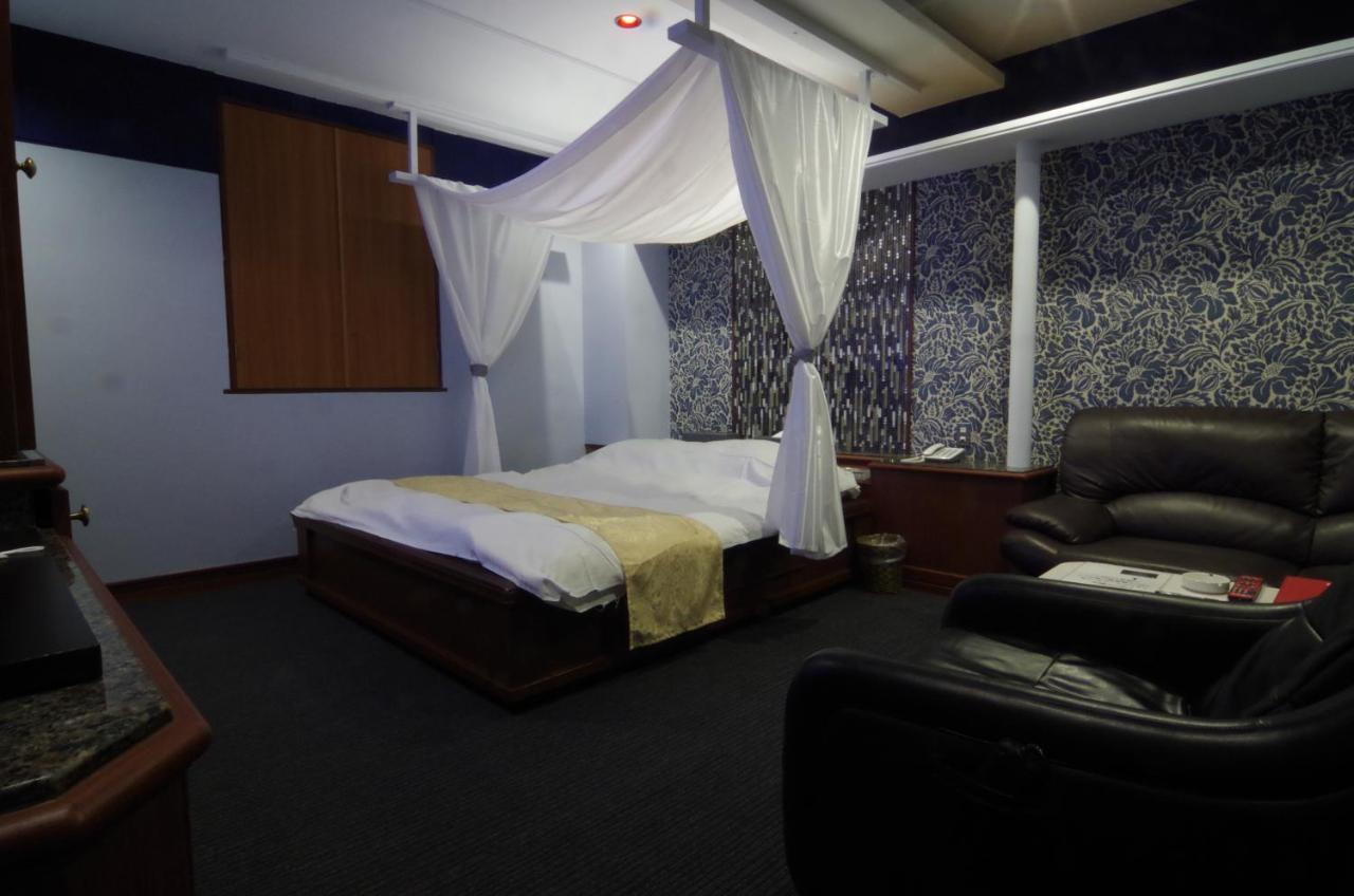 Noah Grande (Adults Only) Hotel โอซาก้า ภายนอก รูปภาพ